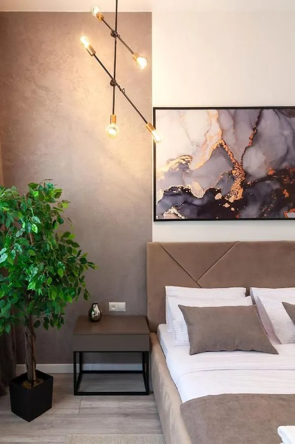 Avangard Franko* Art Apartment Львов 0*,  Украина