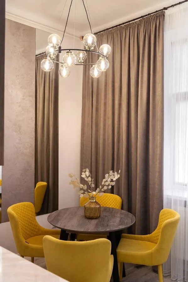 Avangard Franko* Art Apartment Lviv